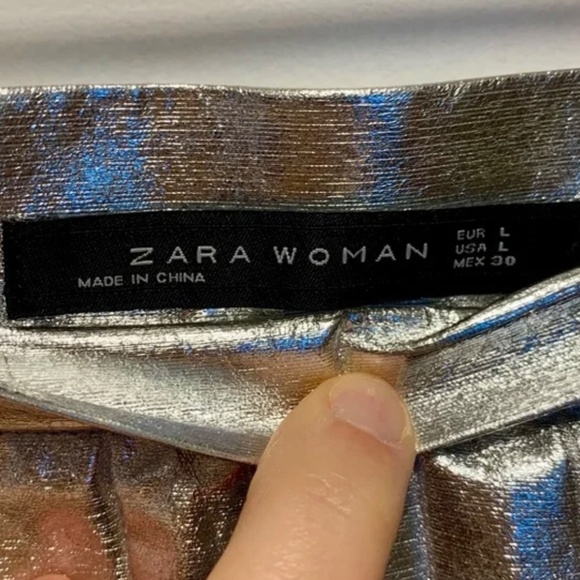 Metallic Silver Pleated Midi Skirt - Picture 4 of 9